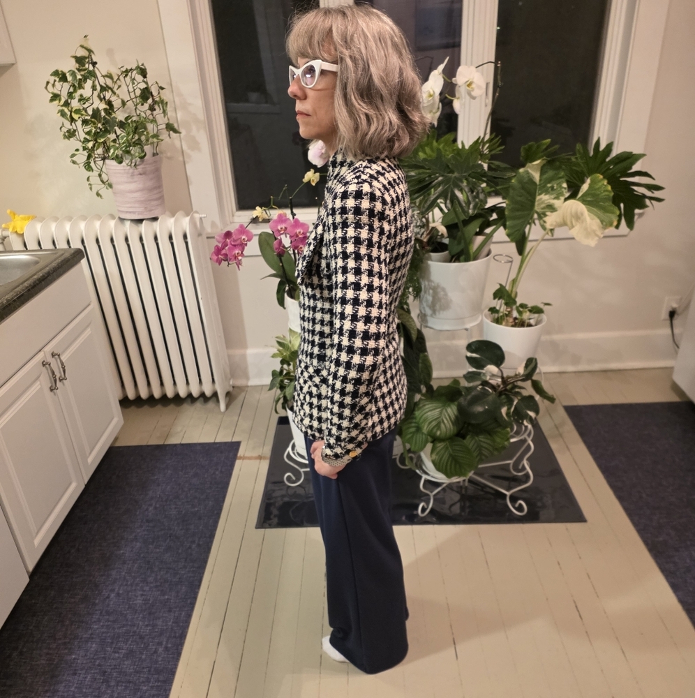 Authentic CHANEL Navy and Cream Houndstooth Jacket Fall 1991 34 0 2 XS - Picture 13 of 16